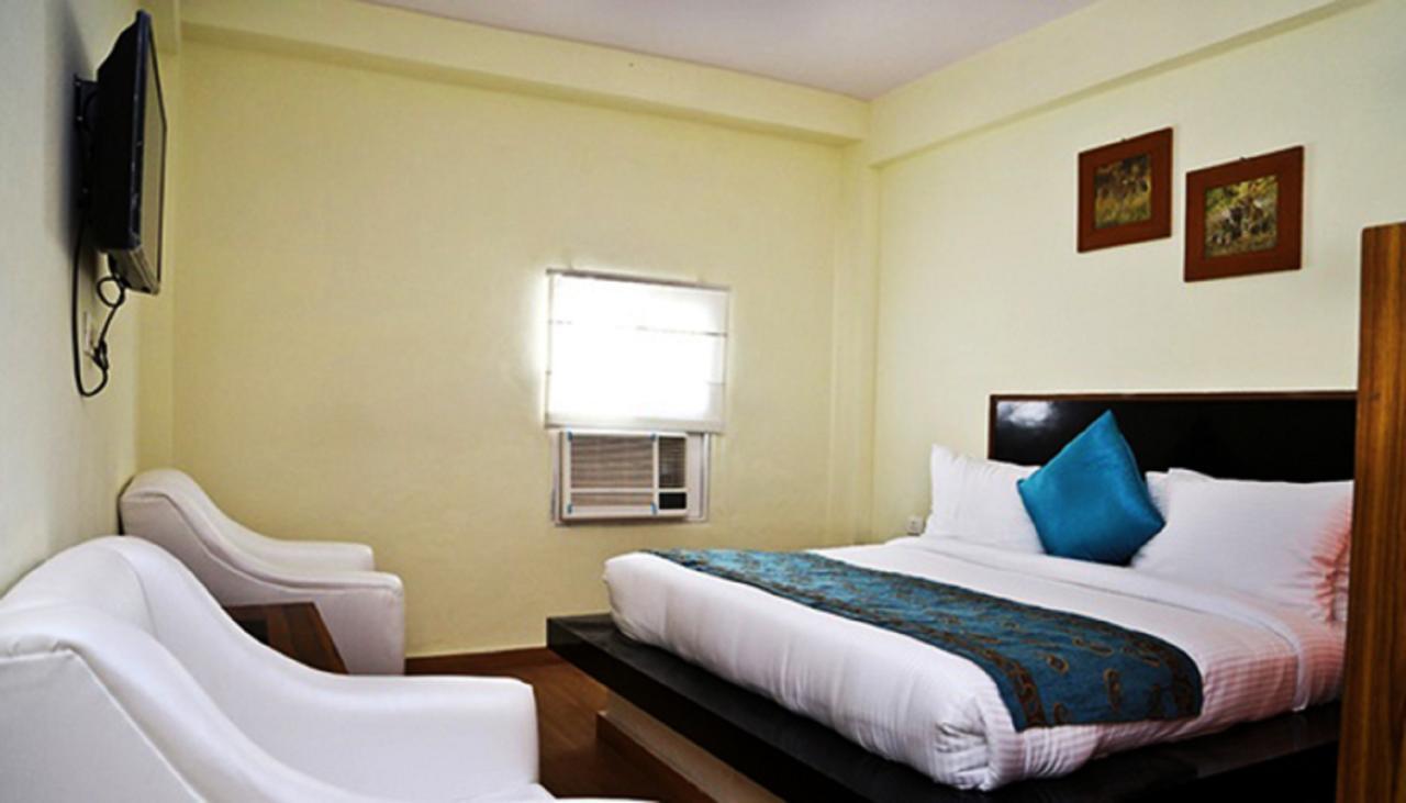 Aravali Clarks Inn Alwar Buitenkant foto