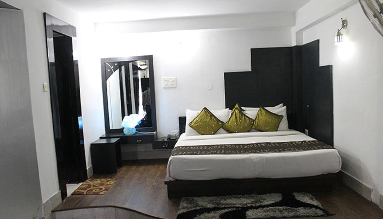 Aravali Clarks Inn Alwar Buitenkant foto