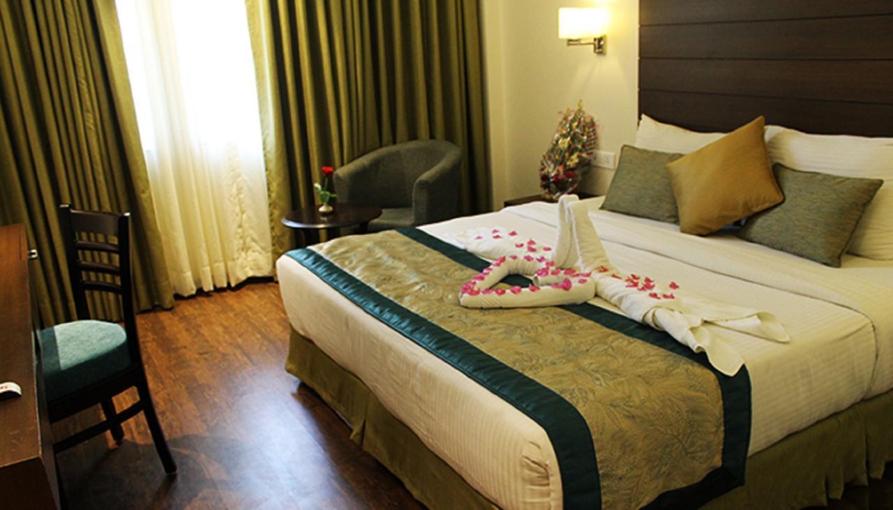 Aravali Clarks Inn Alwar Buitenkant foto