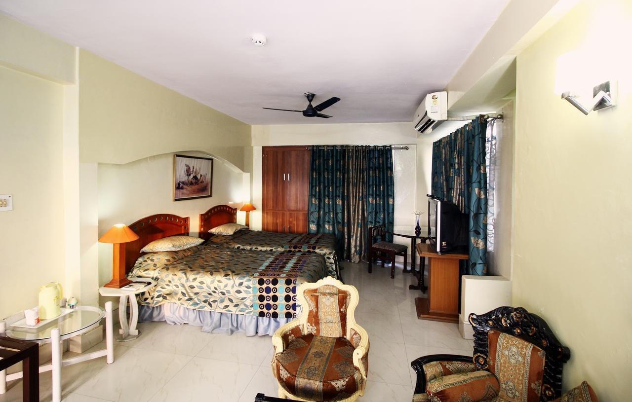 Aravali Clarks Inn Alwar Buitenkant foto