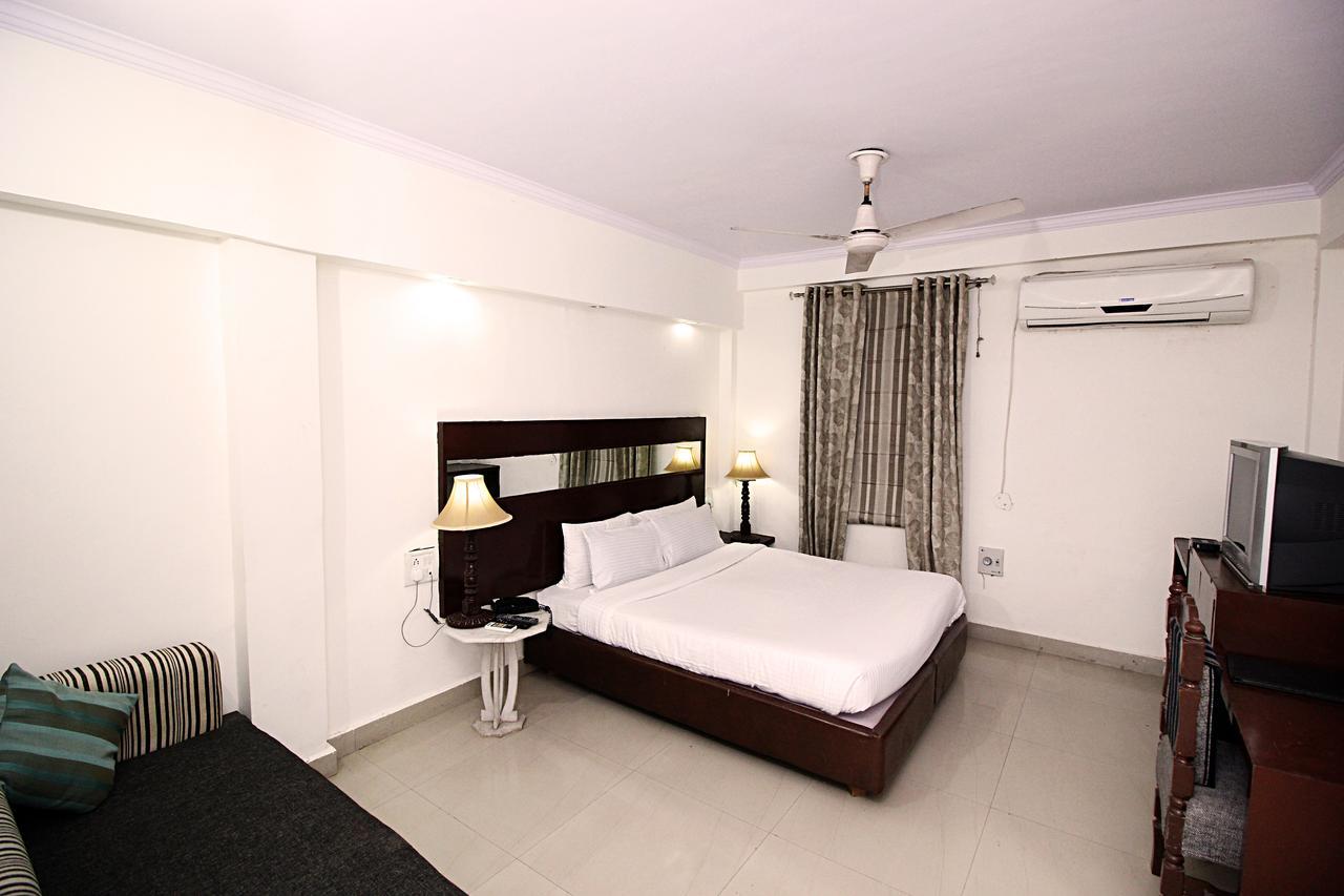 Aravali Clarks Inn Alwar Buitenkant foto