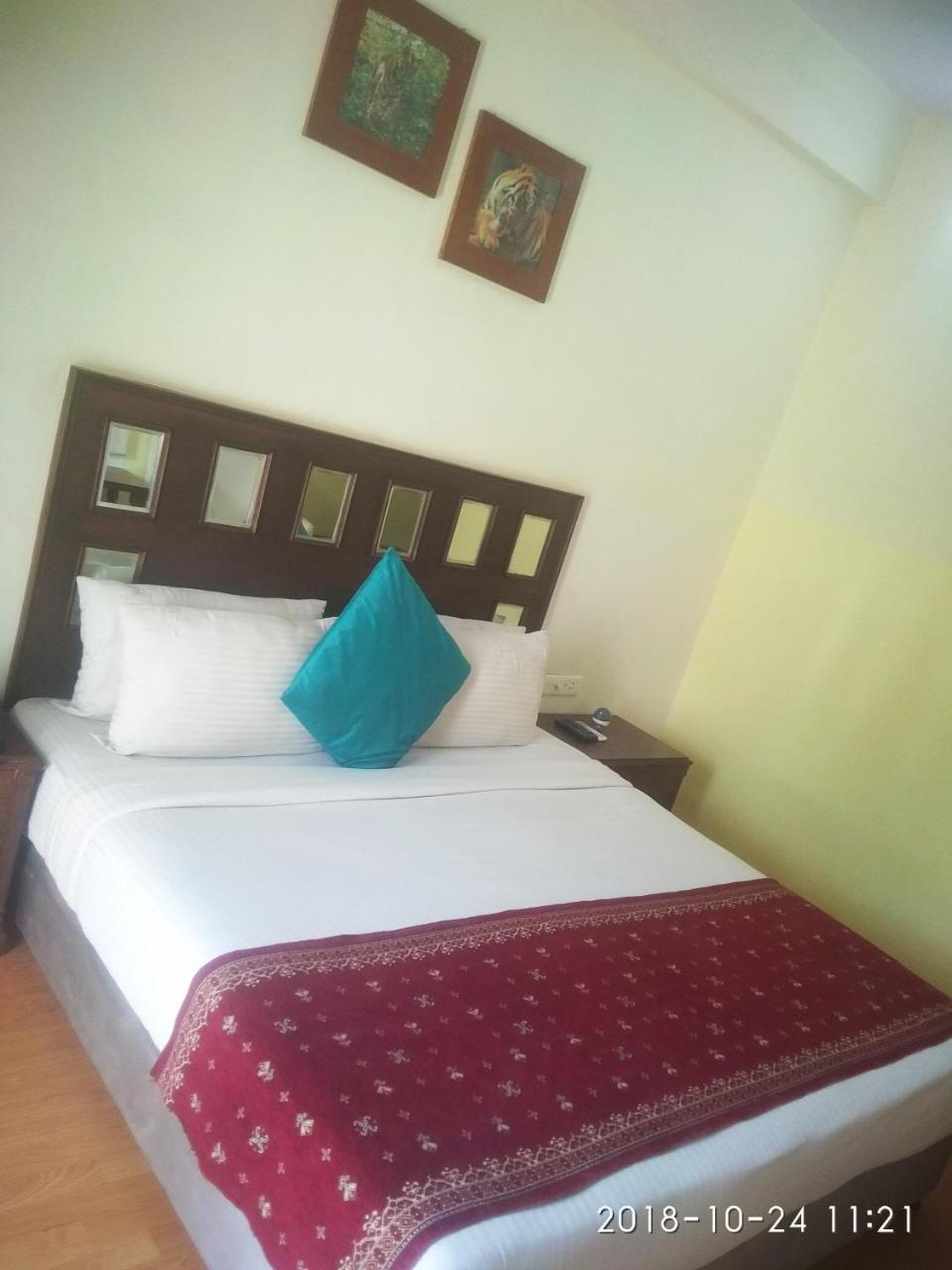 Aravali Clarks Inn Alwar Buitenkant foto